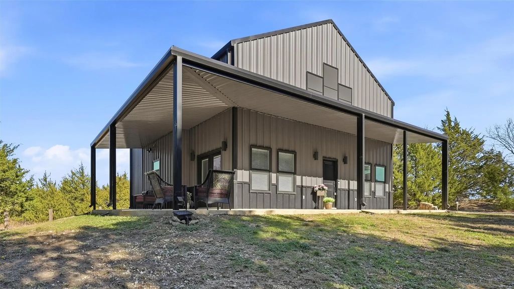 1187 Harrell Road, Howe