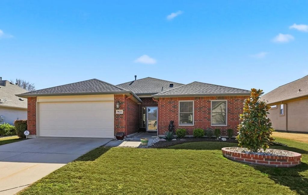 9621 Applewood Trail, Denton