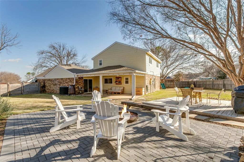 1225 Sleepy Hollow Court, Grapevine