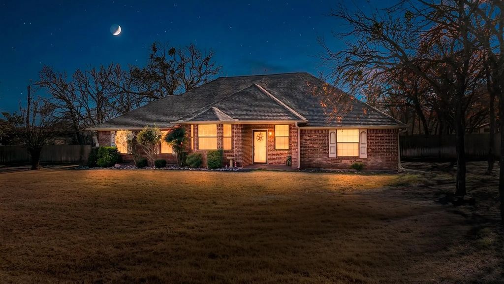 3404 Stage Coach Trail, Weatherford
