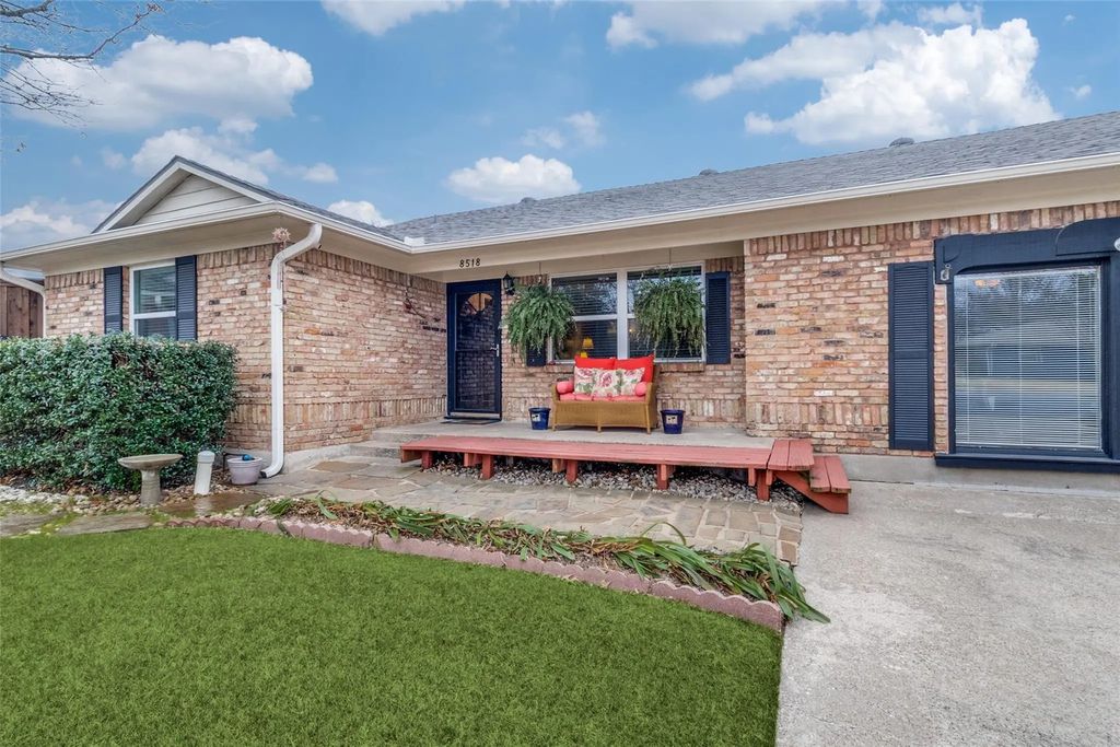 8518 Sweetwood Drive, Dallas