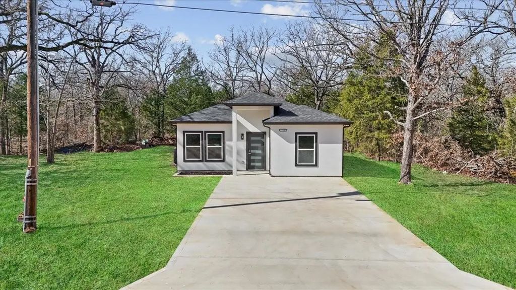 118 Running Deer Road, Mabank