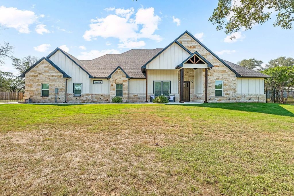 6803 Athens Drive, Weatherford