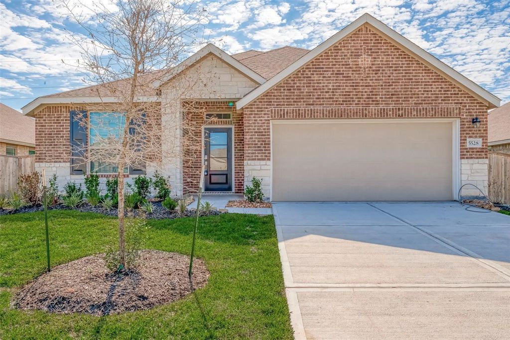 5528 Knox Landing Drive, Rosenberg