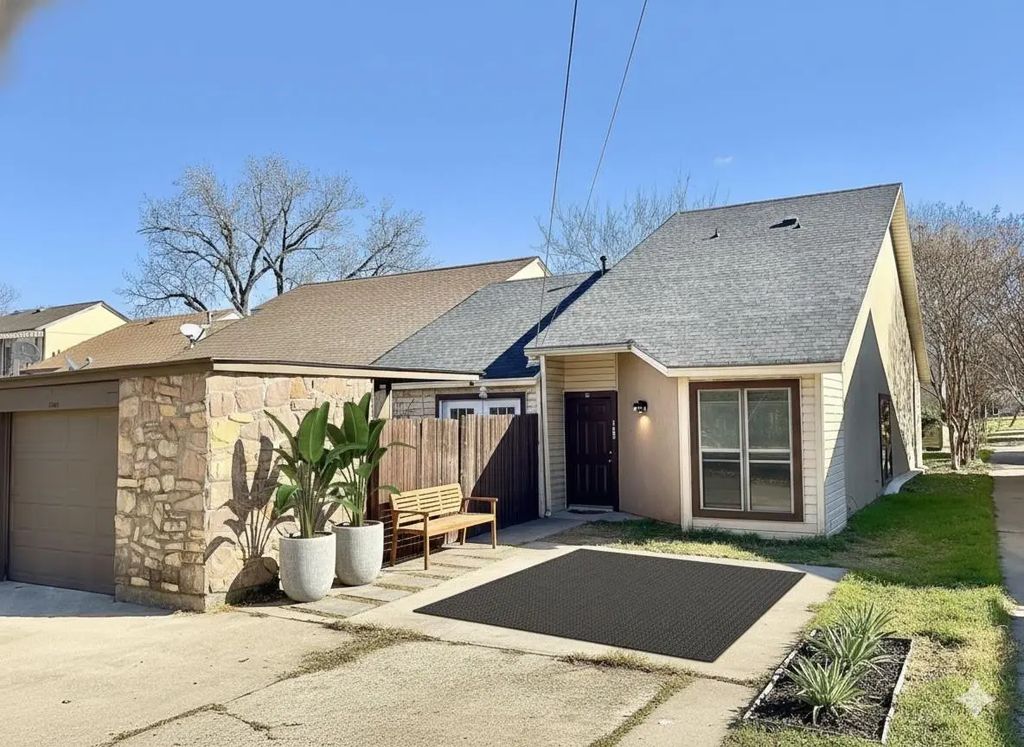 1508 Grantbrook Lane, Dallas