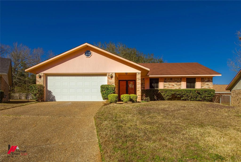 4816 Honeysuckle Lane, Shreveport