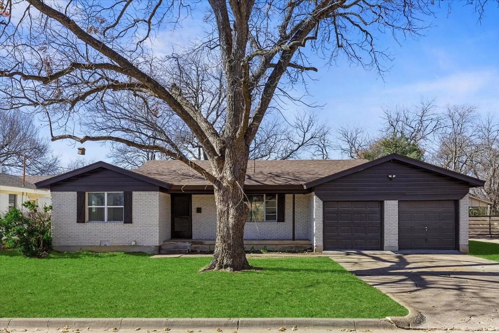 3517 Garwood Drive, North Richland Hills