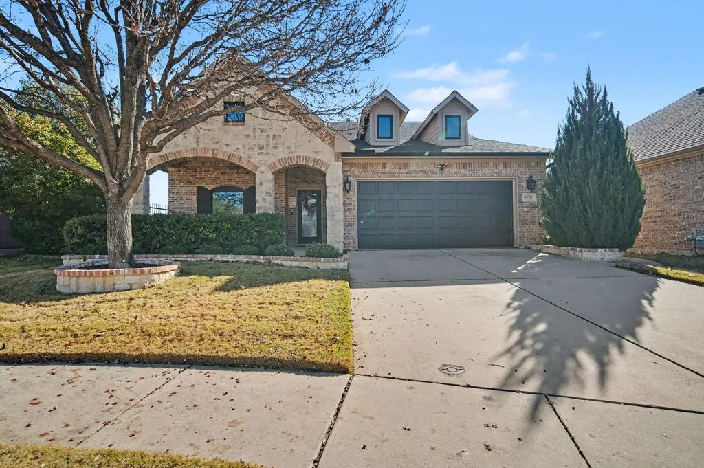 9536 Brittlebrush Trail, Fort Worth