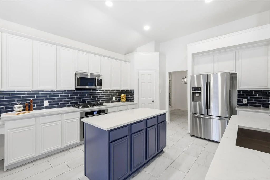 1417 Elmhurst Lane, Flower Mound