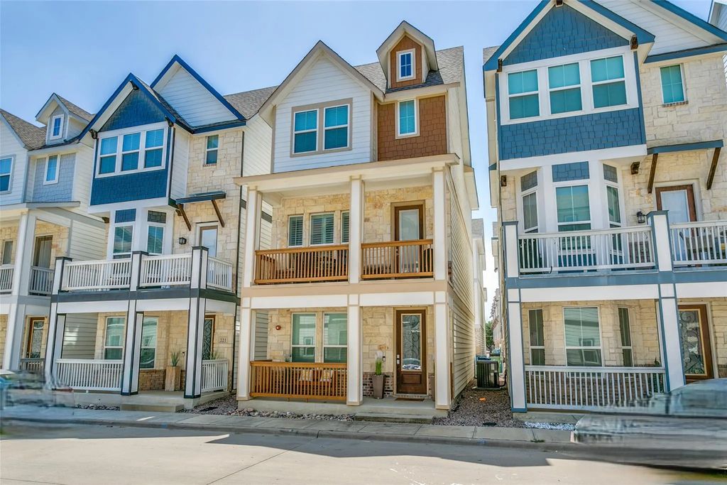 219 S Village Way, Lewisville