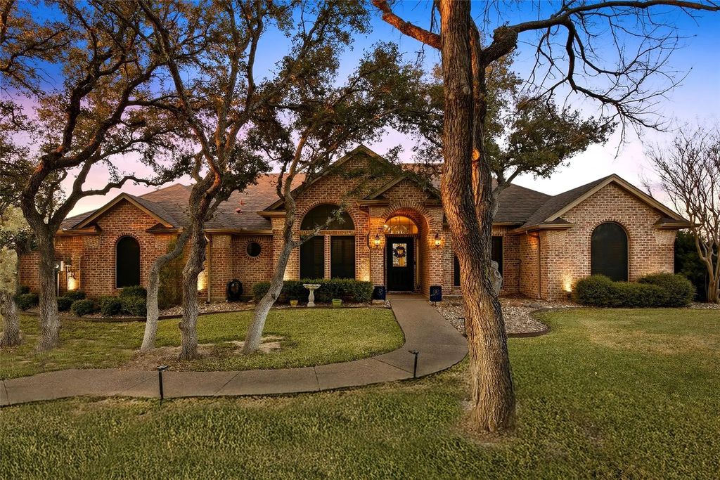 106 Manor Court N, Willow Park