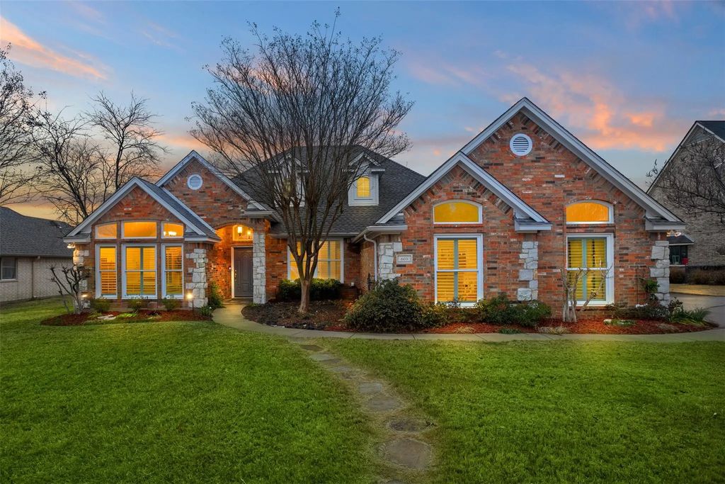669 Brookhaven Court, Waxahachie
