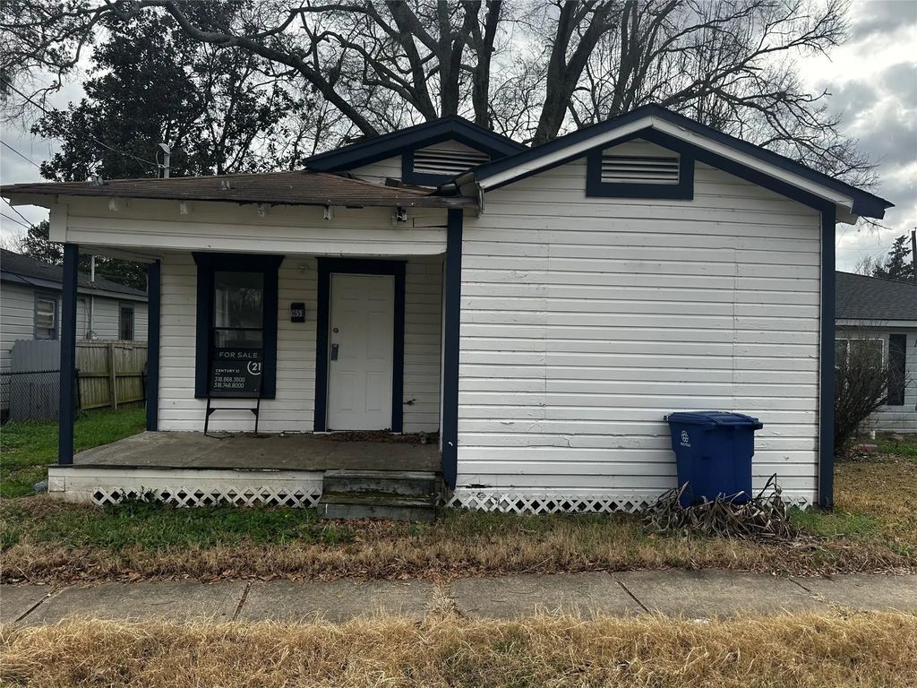 1651 Cox, Shreveport