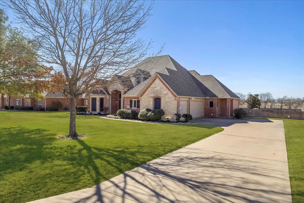 9398 Blarney Stone Way, Forney