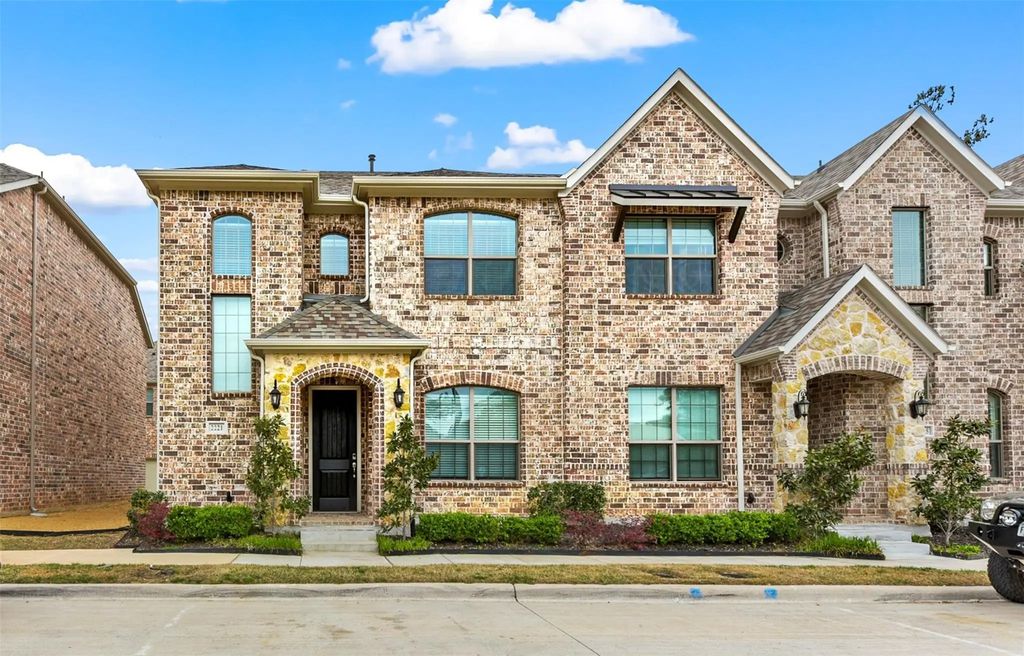 2221 Apex Drive, Flower Mound