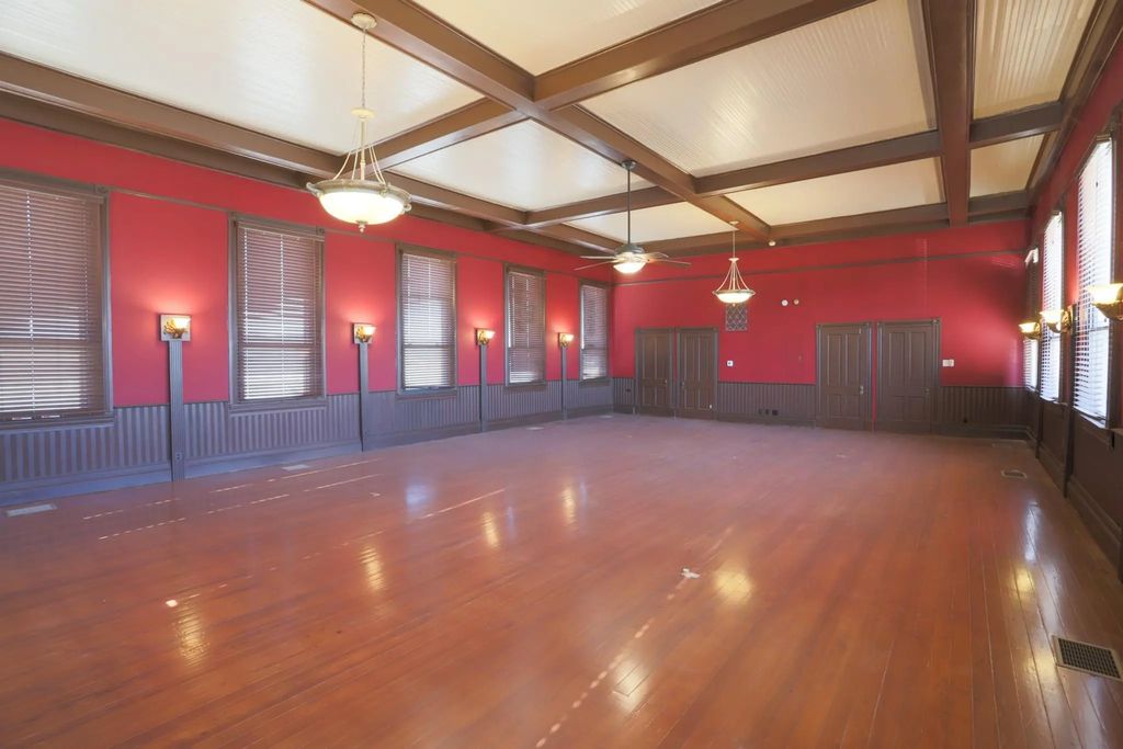 402 B W 3rd Street A, McGregor