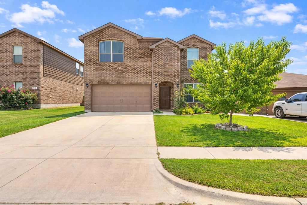 616 Cameron Way, Azle