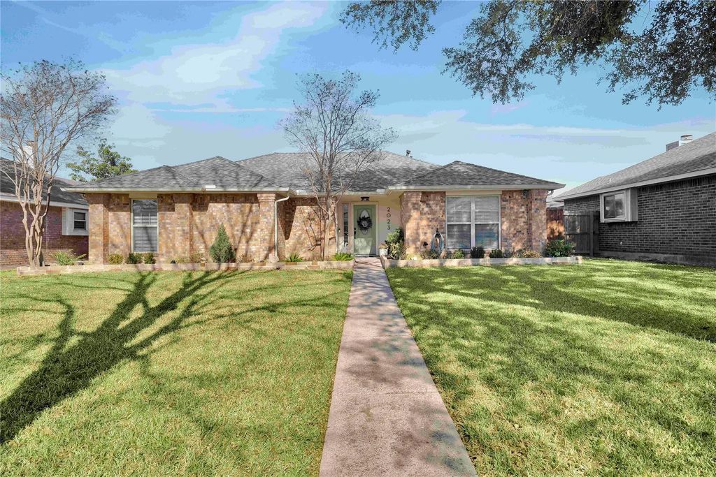 2023 Clearwater Trail, Carrollton