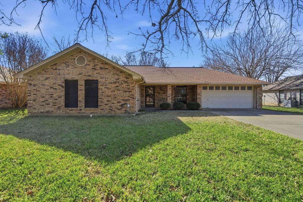 210 Maple Lane, Stephenville