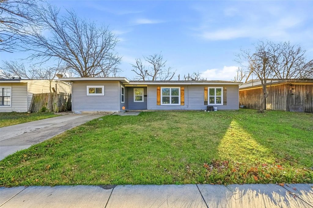 1005 Highland Drive, Grand Prairie