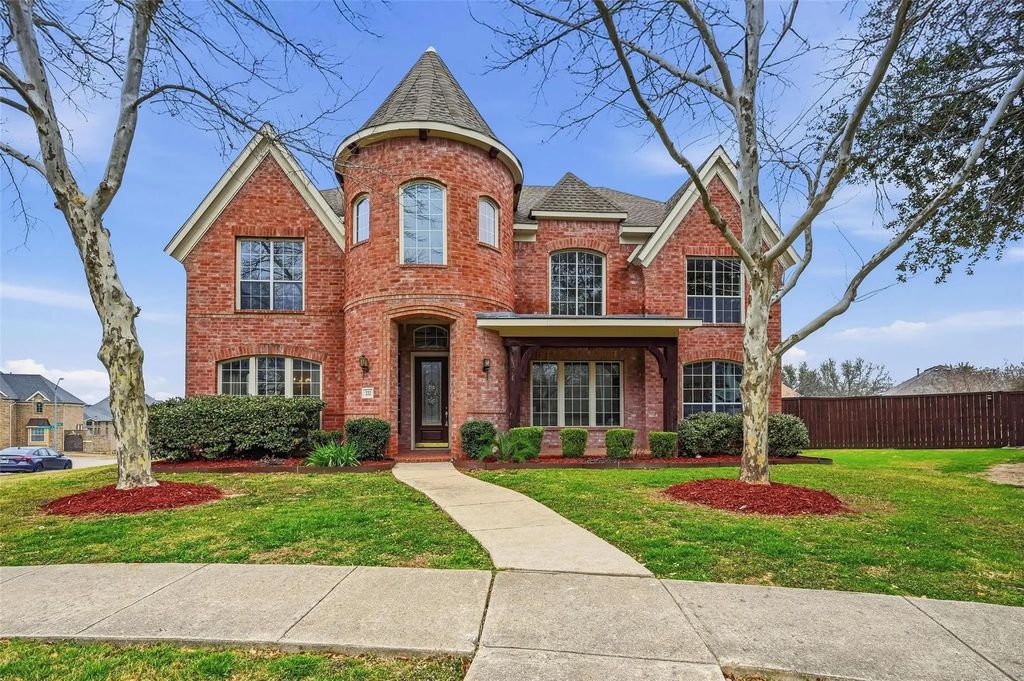 222 River Birch Trail, Garland