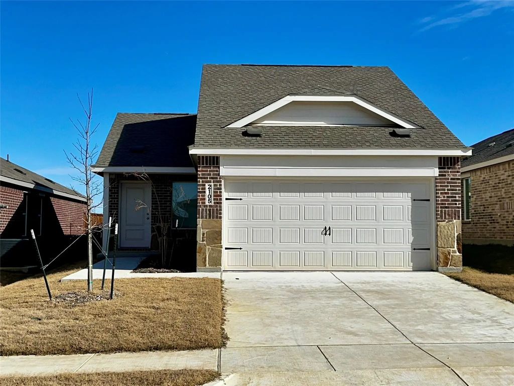 2105 Sulky Lane, Aubrey