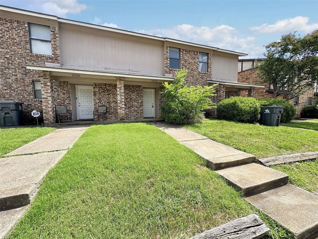 1024 Southmoor Drive 1026, Arlington