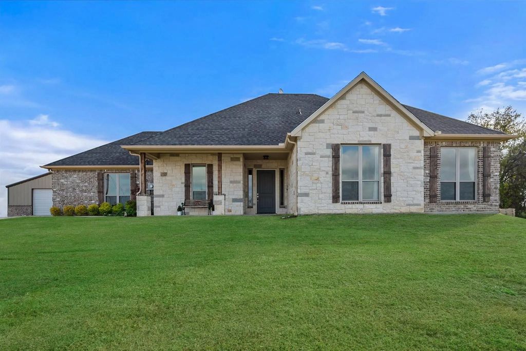 199 Pearl Valley Drive, Kerens