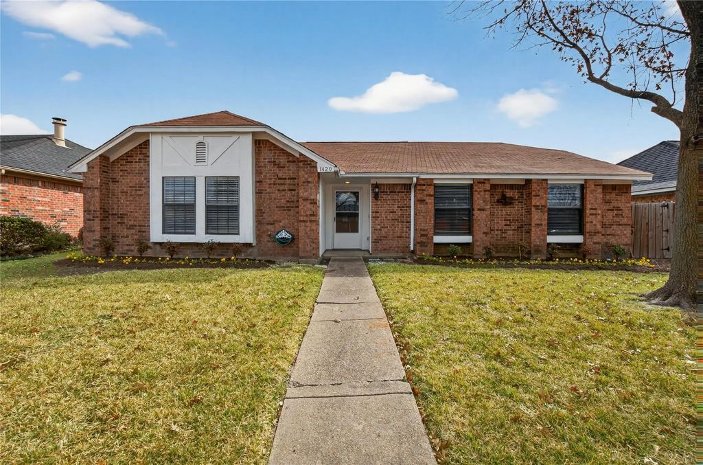 1420 Laredo Lane, Mesquite