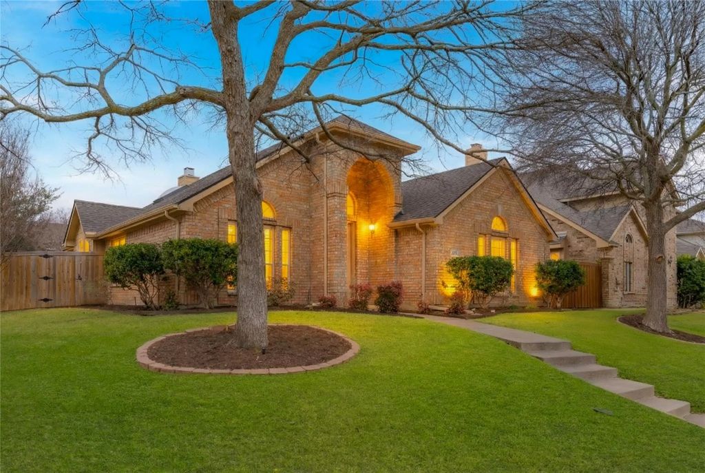 403 Majesty Drive, Allen