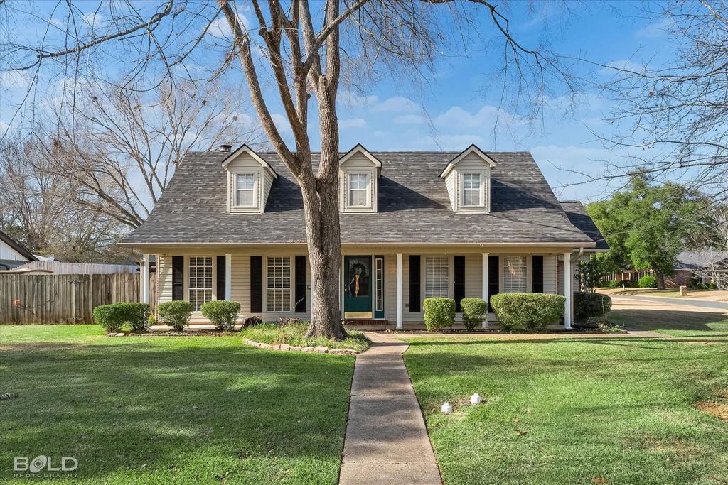 2119 Surrey Lane, Bossier City