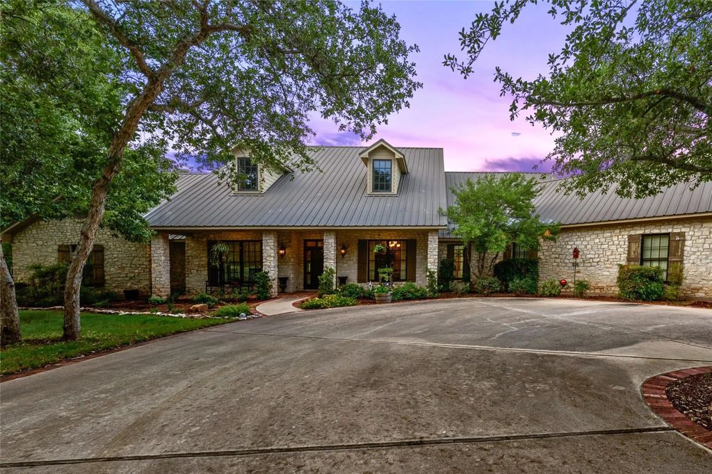 840 Winding Trail, Crawford