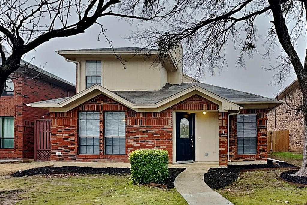 2921 Menlo Park Lane, Carrollton