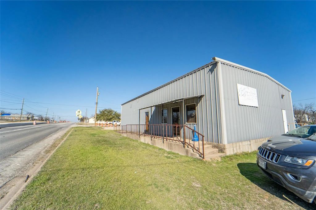 1108 N Breckenridge Avenue, Breckenridge