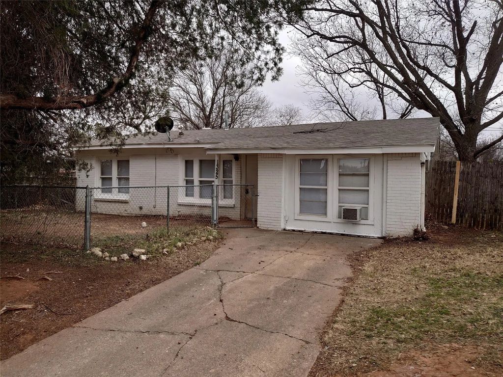 1325 S 27th Street, Abilene