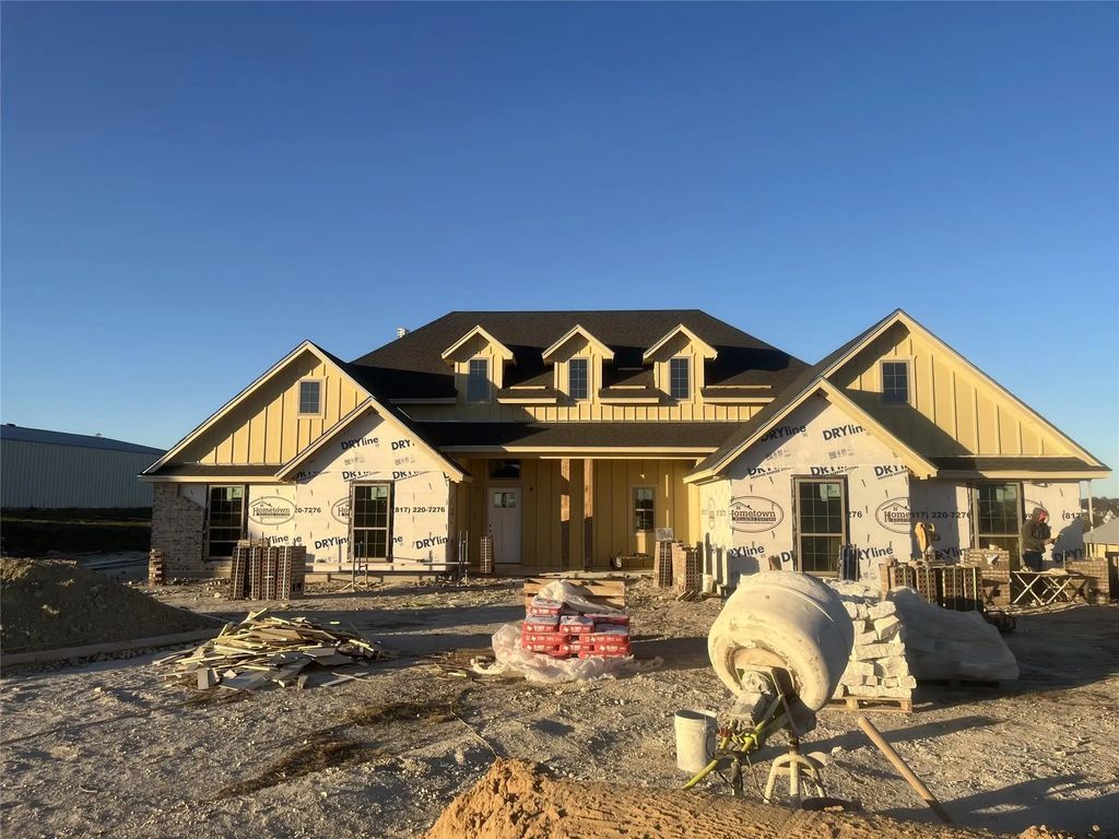 2021 Downslope Lane, Weatherford
