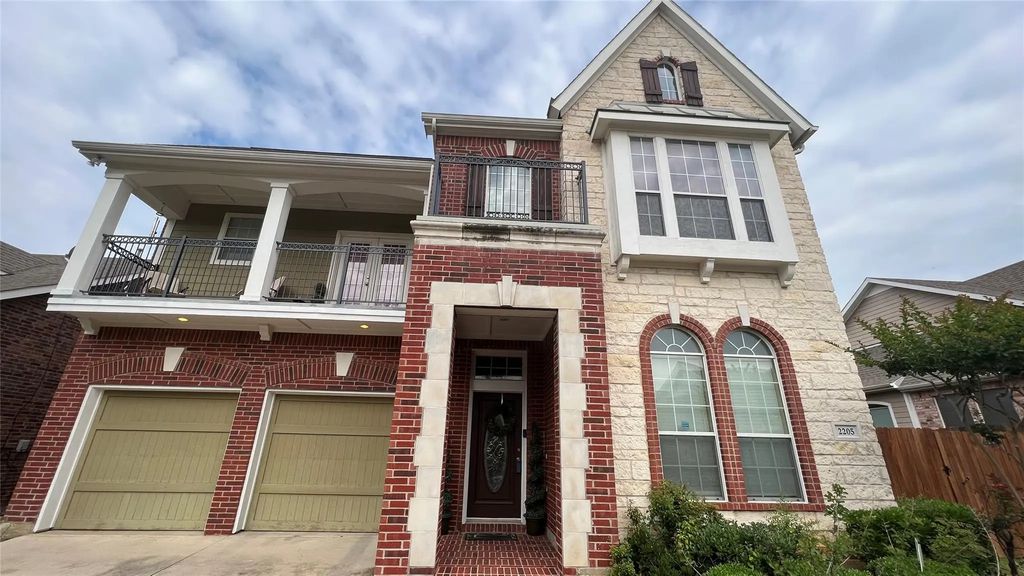 2205 Eagles Nest Drive, Euless