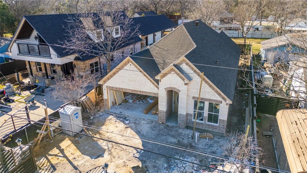 2215 Crystal Drive, Balch Springs