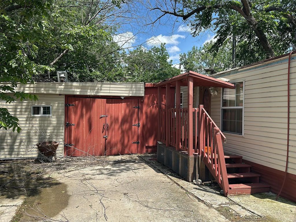 7420 Elm Street, The Colony