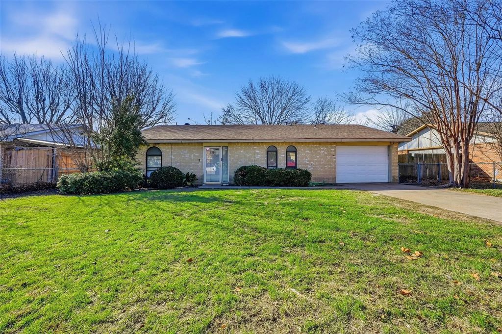 130 Sheffield Drive, Cedar Hill