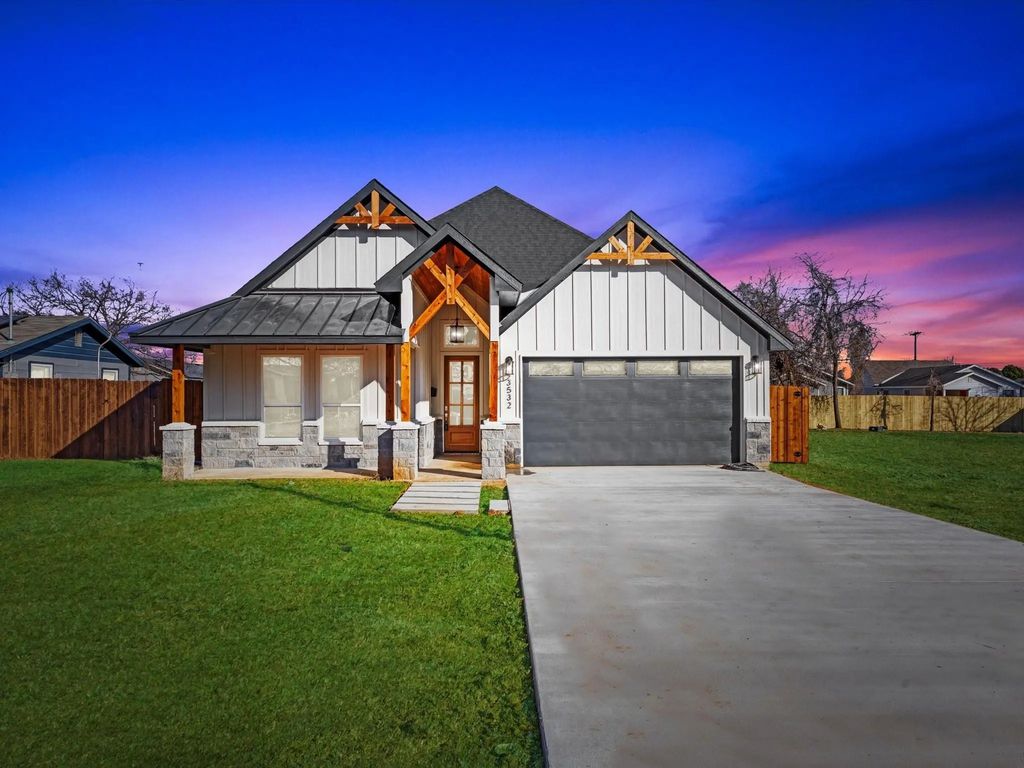3532 Frazier Court, Fort Worth