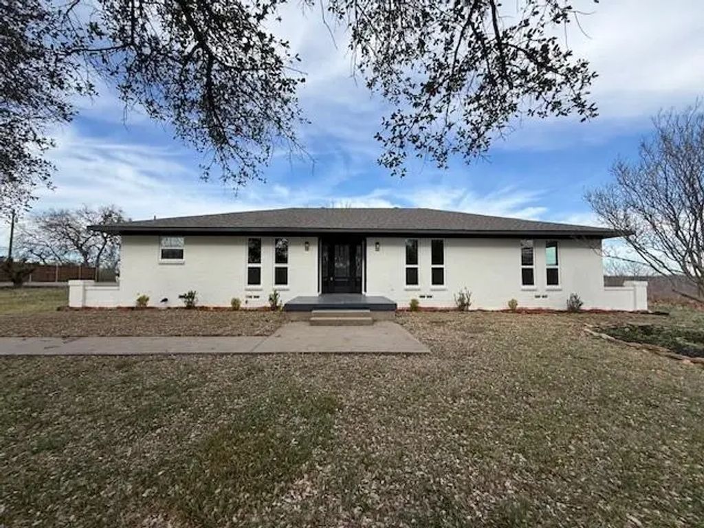1010 Business 78, Farmersville