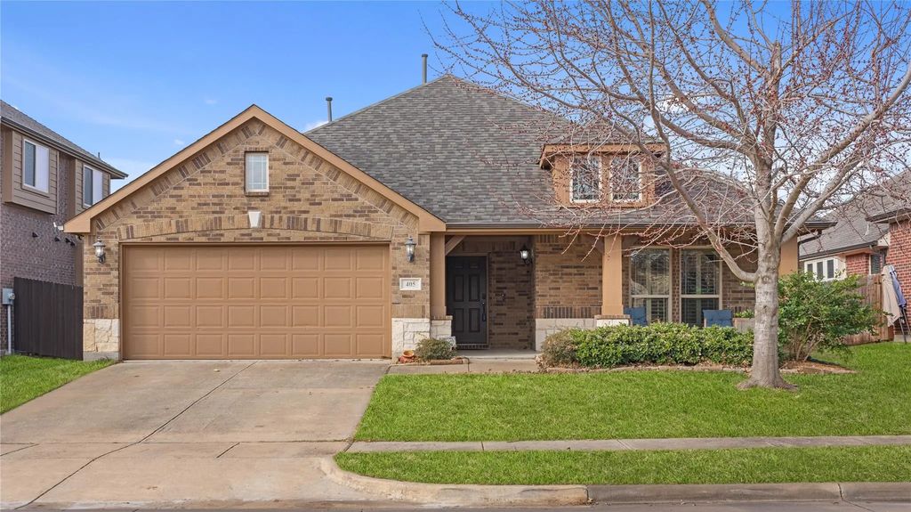 405 Kelvington Drive, Anna