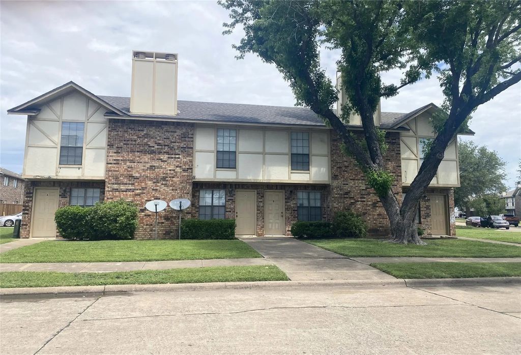 2809 Wimbledon Court C, Garland
