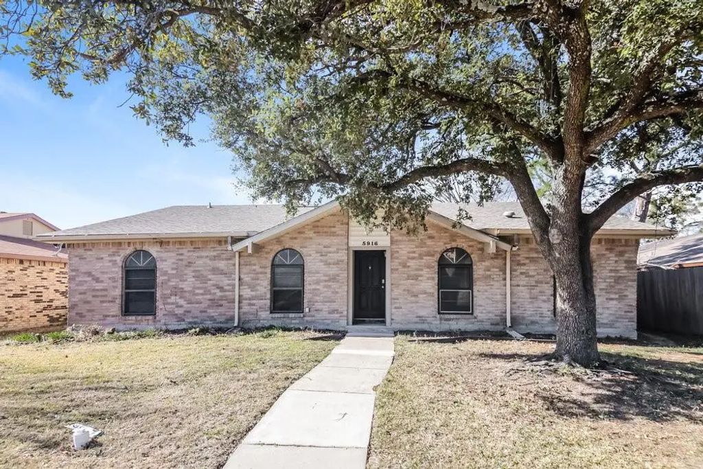 5916 Cedar Lane, Rowlett