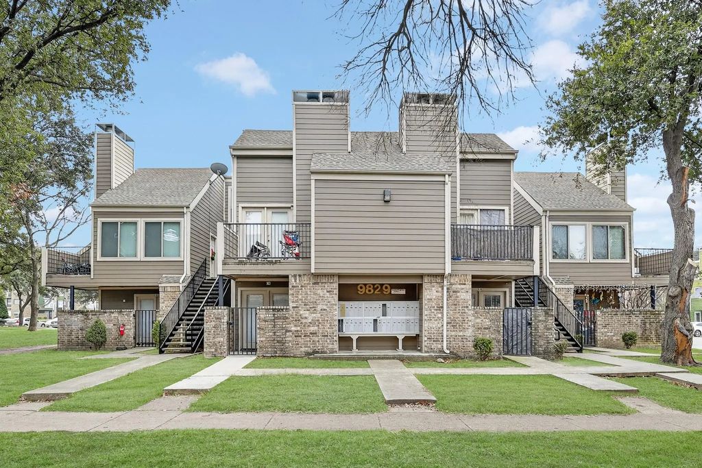 9829 Walnut Street 308, Dallas