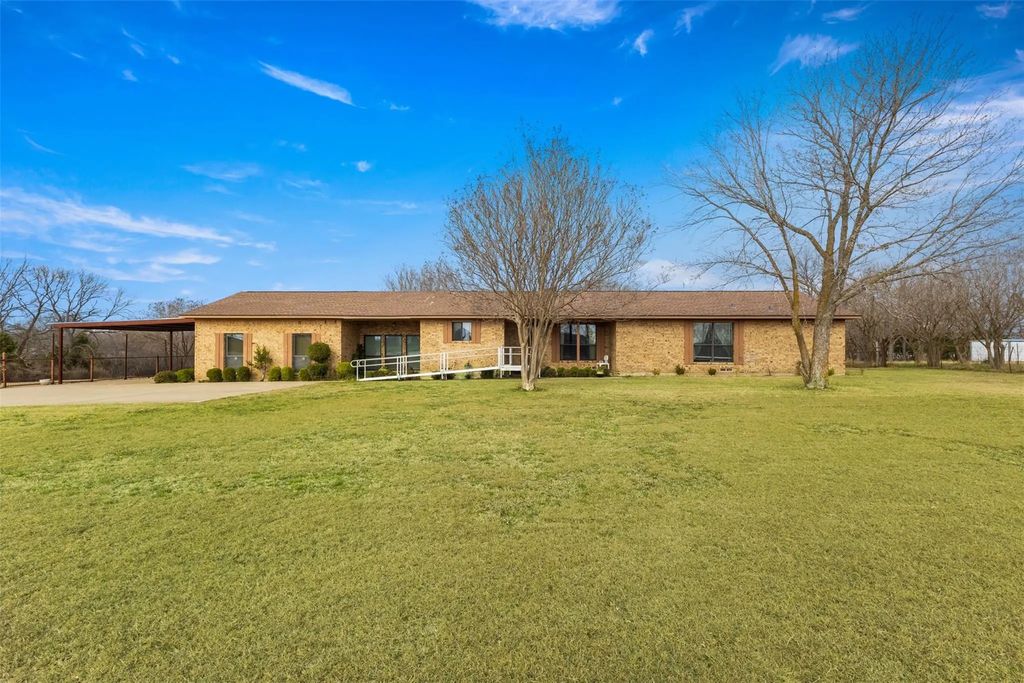 730 Martin Lane, Combine