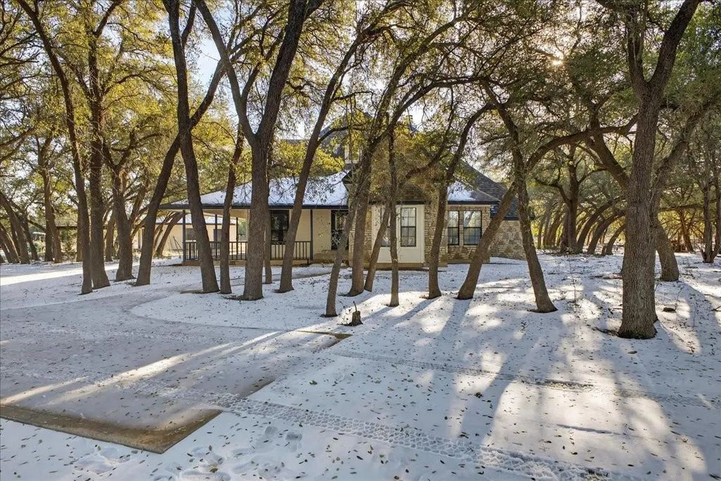 2793 Green Meadows Drive, Glen Rose