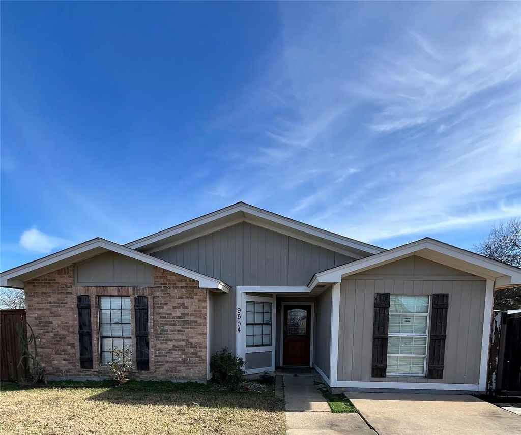9504 Timberbluff Circle, Dallas