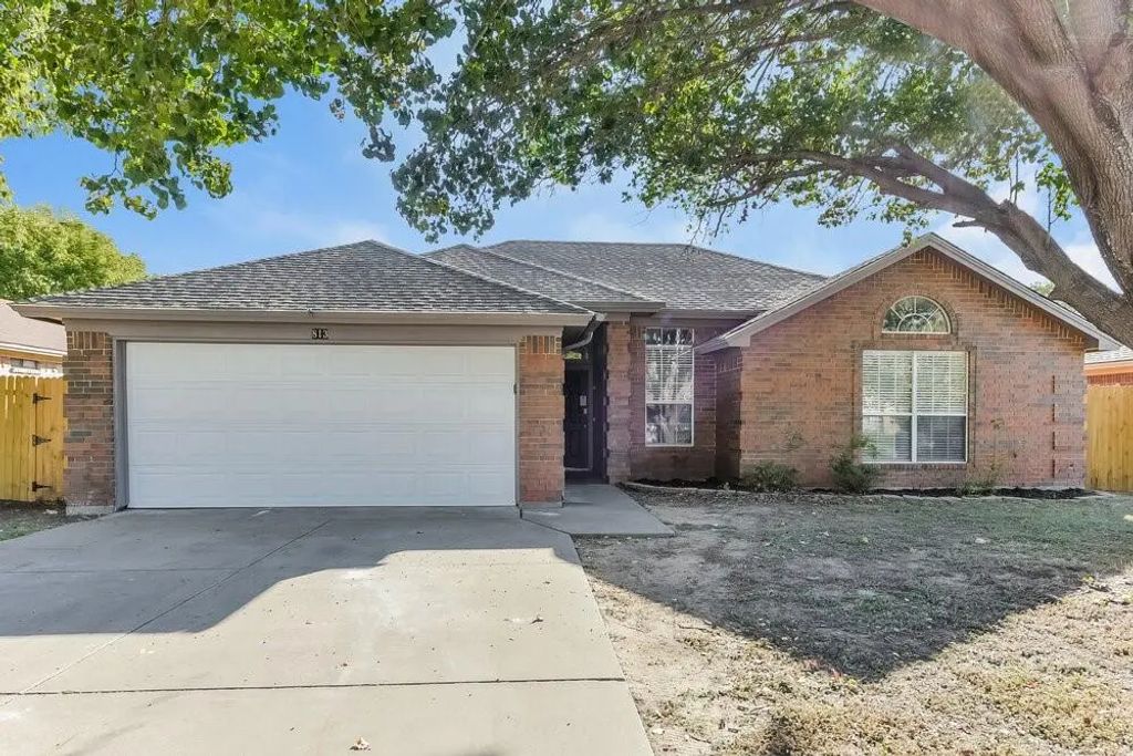 813 Globe Avenue, Blue Mound